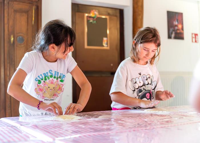 (c) Sven GIRRENS - Cuisson au four à bois à l'ancienne