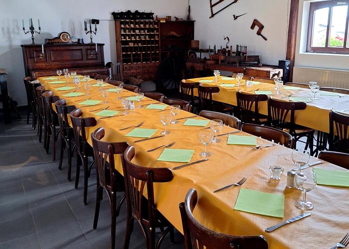 (c) S.i. Binsfeld-Holler-Breidfeld